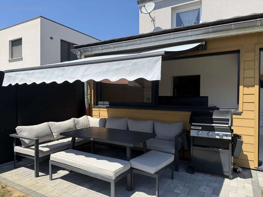  Maison familiale de 127,45 m² habitables avec jardin, terrasse et garage - photo 3
