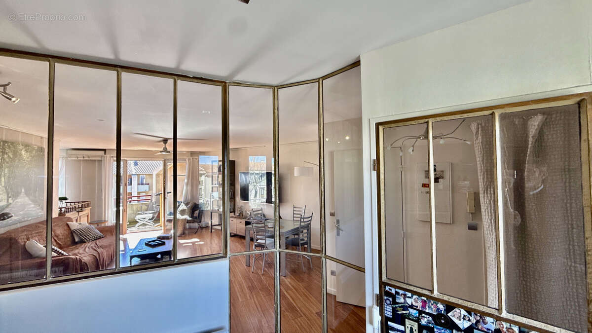 Appartement à VILLENEUVE-LES-AVIGNON