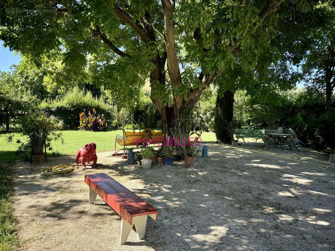 Maison à CADEROUSSE