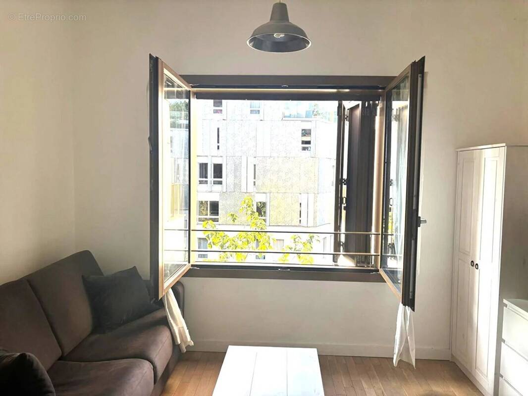 Appartement à PARIS-19E