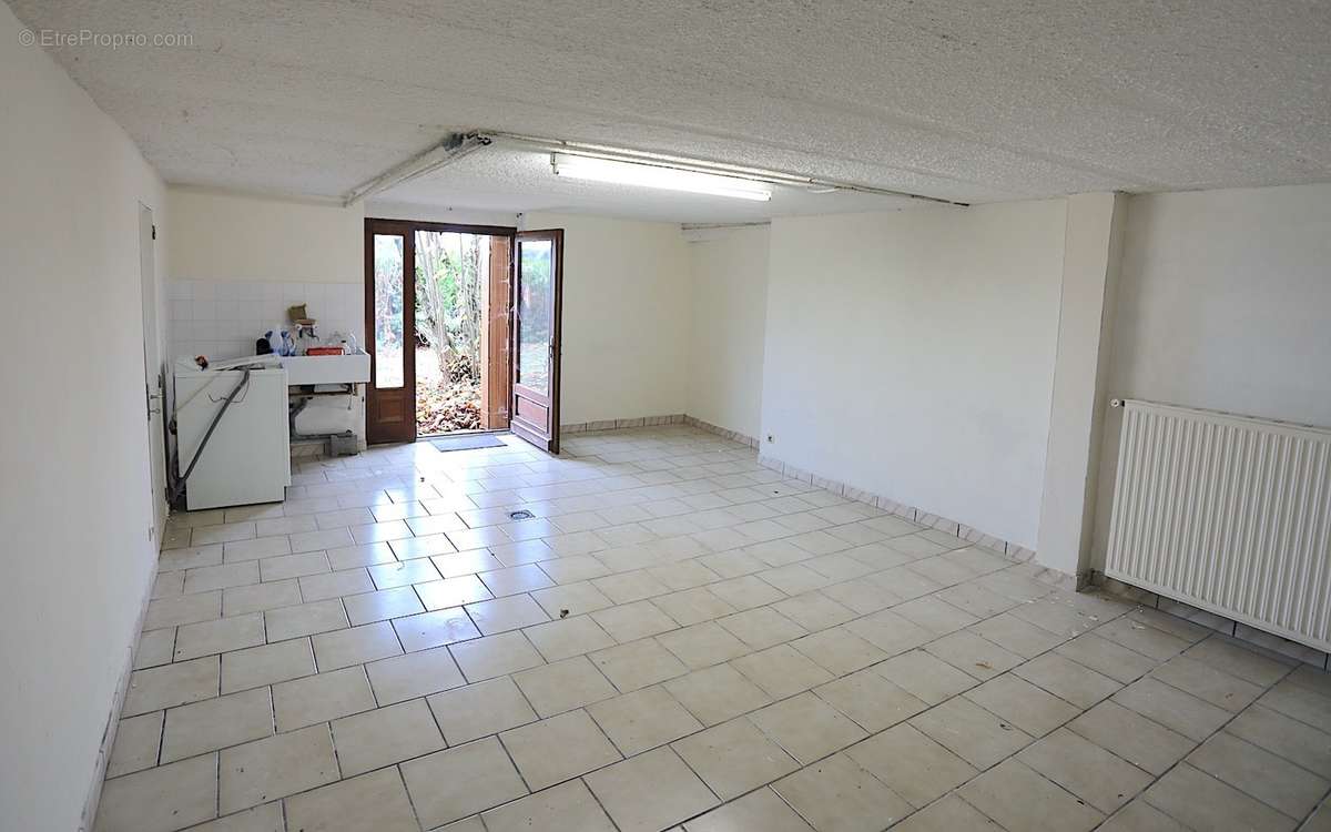 Maison sur 1200m2 de terrain - photo 6
