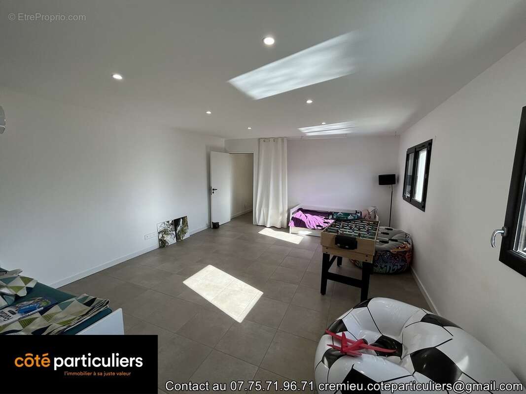 Commerce à CHAVANOZ