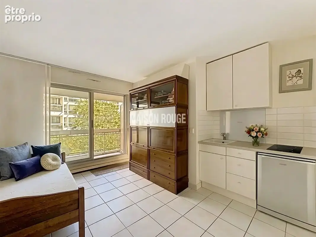 Boulogne M° Jean-Jaurès - Rare - Studio avec beau balcon sur jardin - photo 2