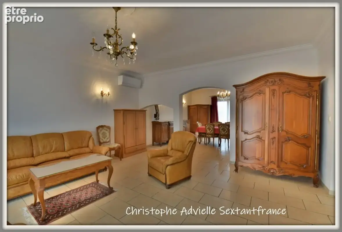 Bergerac; maison de plain pied 3 chambres 2 salles d'eau, double séjour, double garage séparé sur 909 M2 - photo 4