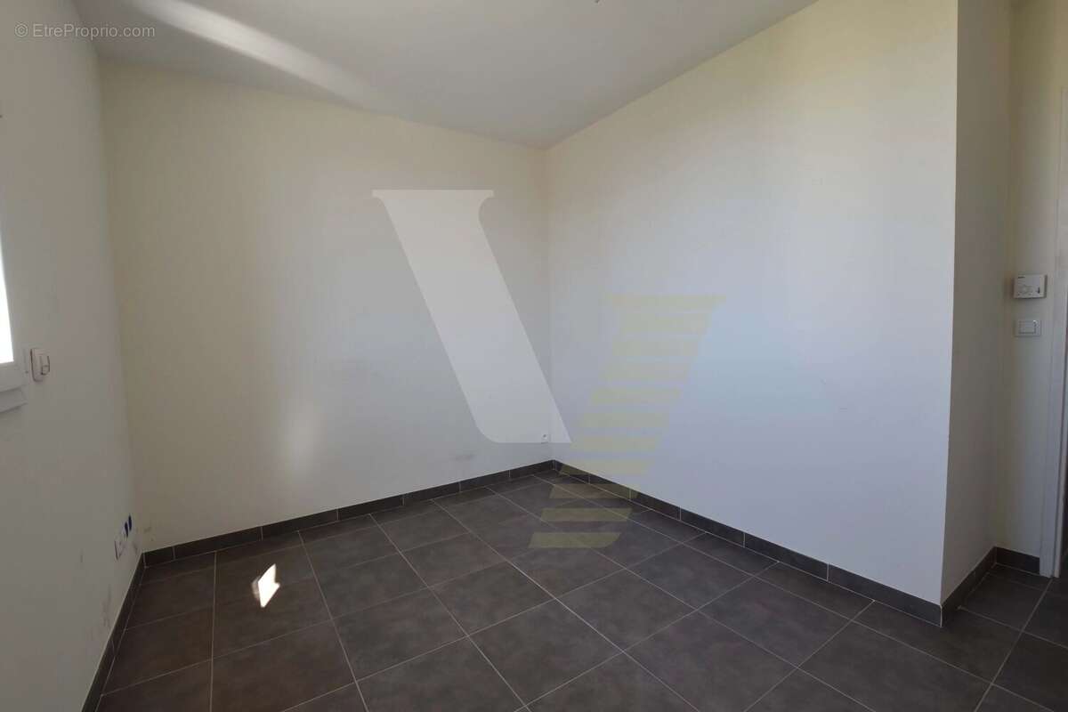 Appartement à VILLENEUVE-LES-BEZIERS