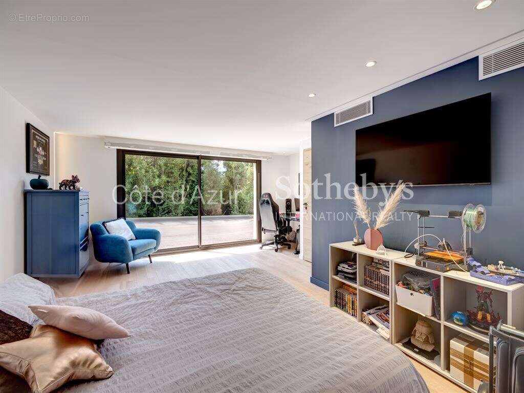Villa contemporaine de prestige avec piscine près de Valbonne - photo 12