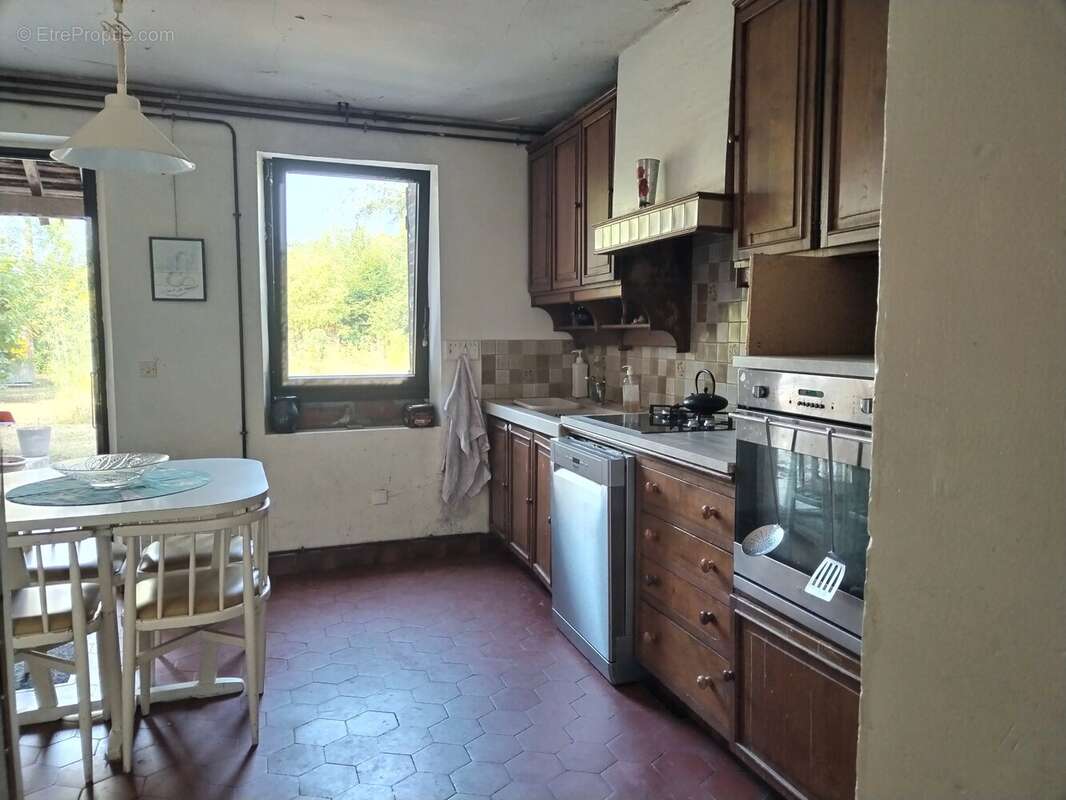 Maison familiale à rénover – 120 m² – terrain 866 m² - photo 5
