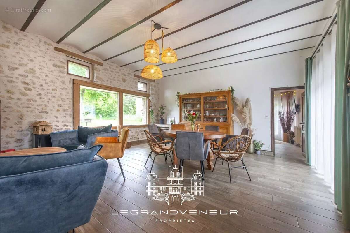 Maison à MALESHERBES