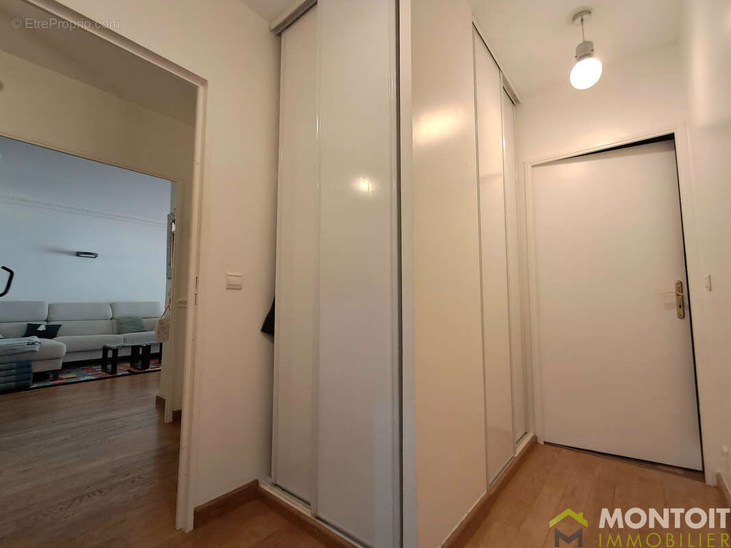 Appartement 69m2 - 2 chambres - jardin terrasse 190m2 - parking - transports et commodites - photo 9