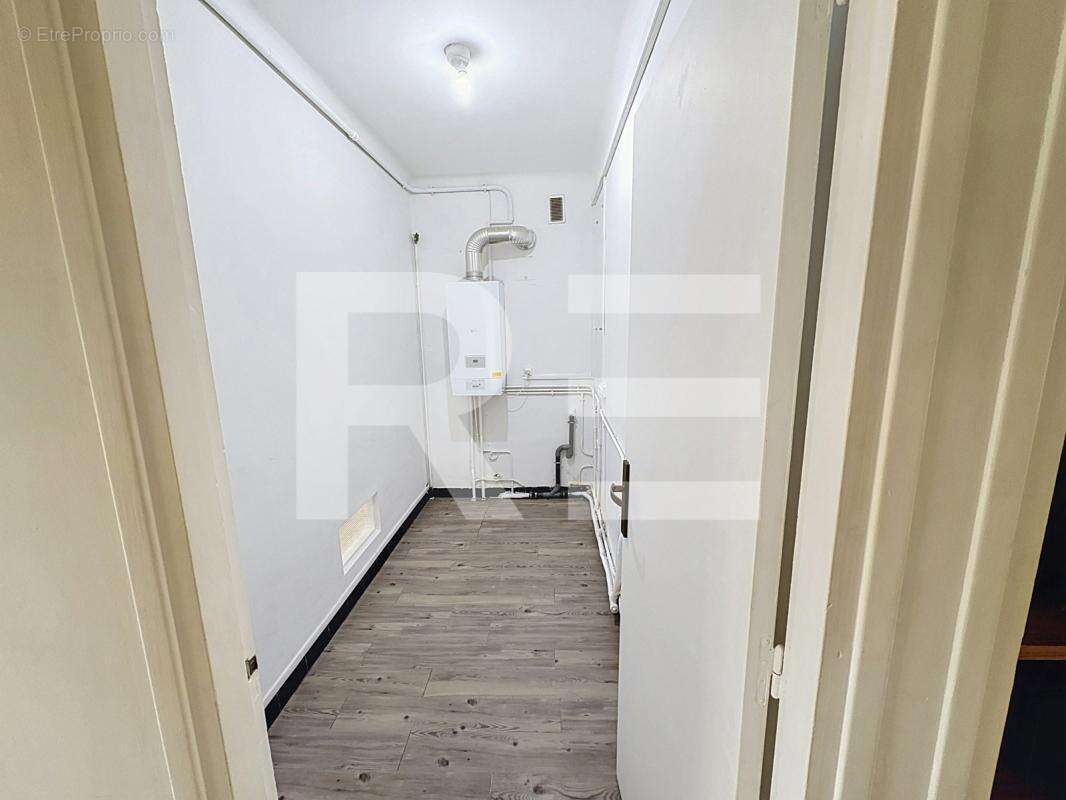 Nîmes centre - quartier st baudile - appartement traversant type t3 de 74 m2 avec cave et garage - photo 12