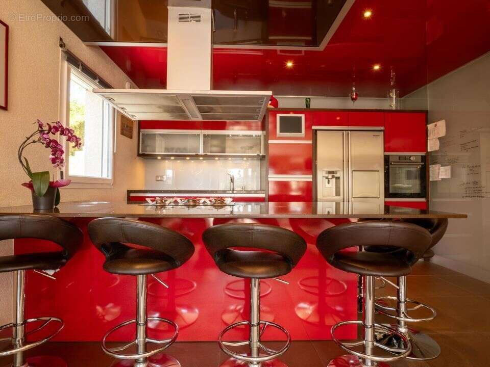 Maison à VETRAZ-MONTHOUX