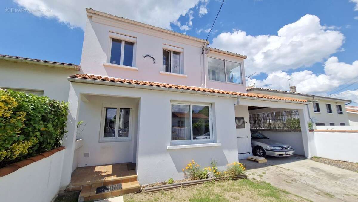 Maison à SAINT-GEORGES-DE-DIDONNE