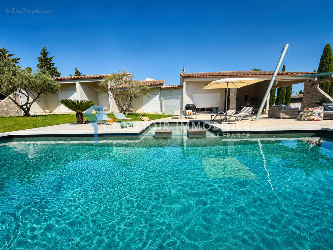 Magnifique maison avec piscine et grand garage - photo 19