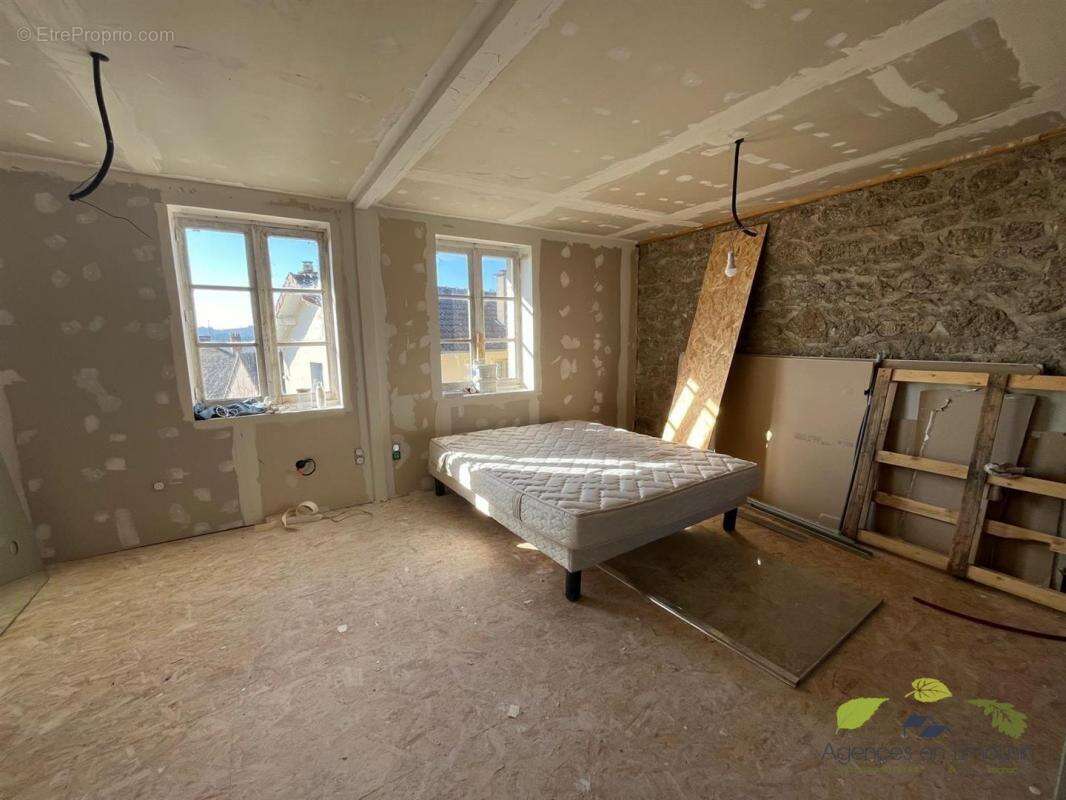 Maison à SAINT-MOREIL