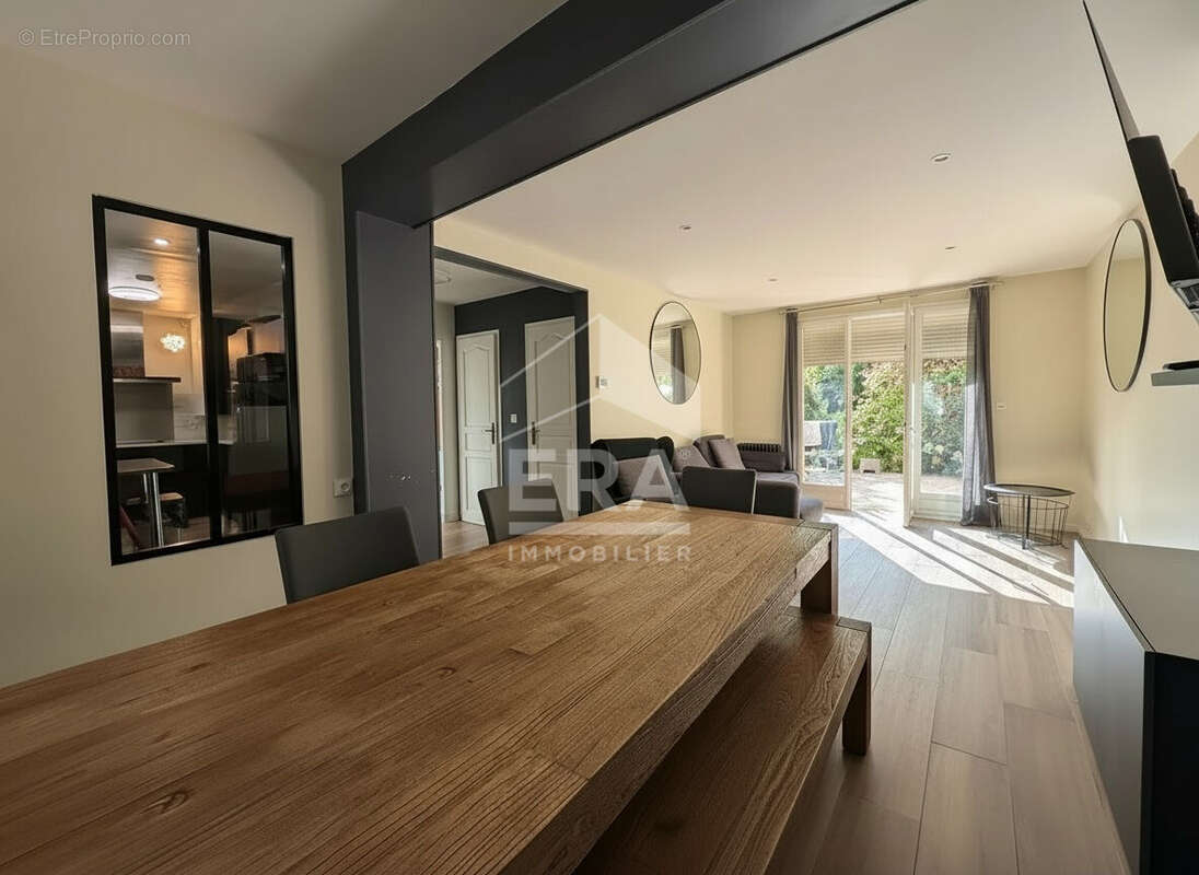 Maison à PONTAULT-COMBAULT