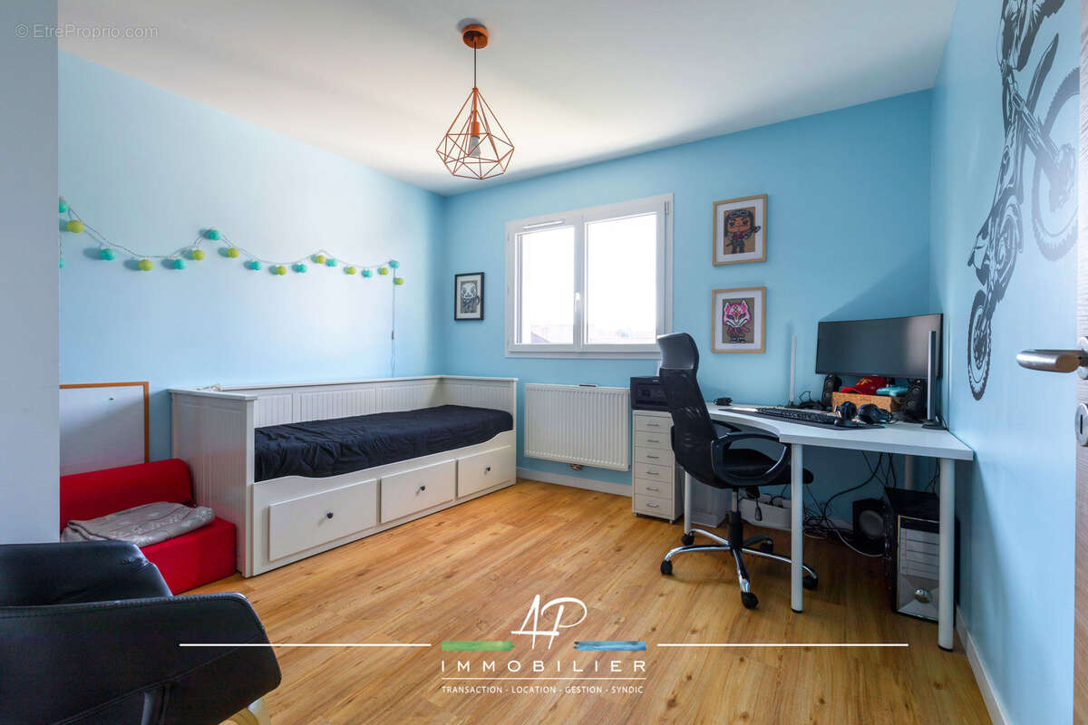 Maison à SAINT-JULIEN