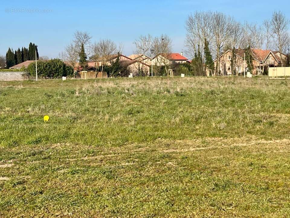 Terrain 338 m² à Saint-Denis-Les-Bourg  - photo 4