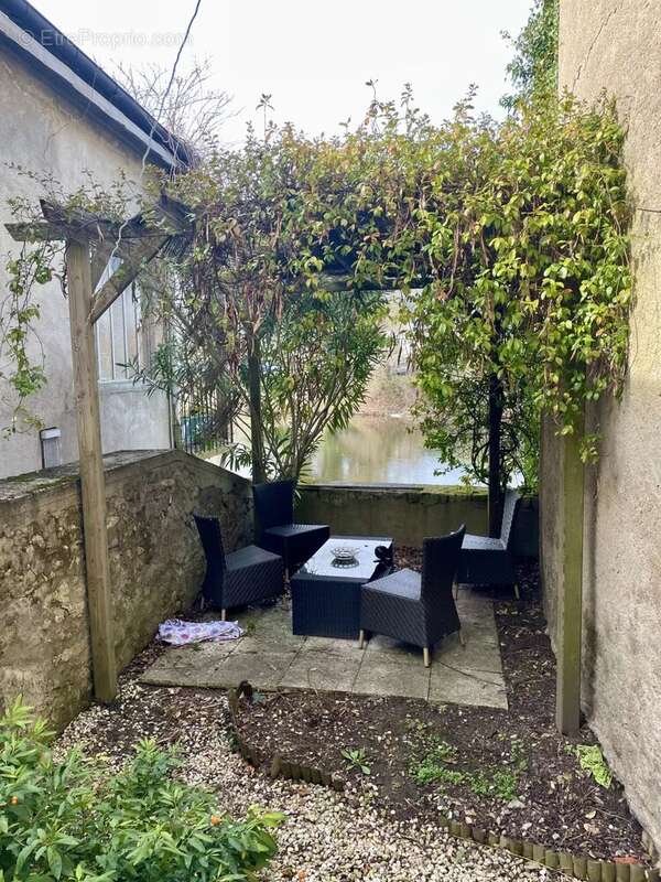 Commerce à ARGENTON-SUR-CREUSE