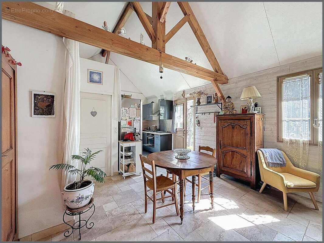 Maison 120 m² à Courcay  - photo 4