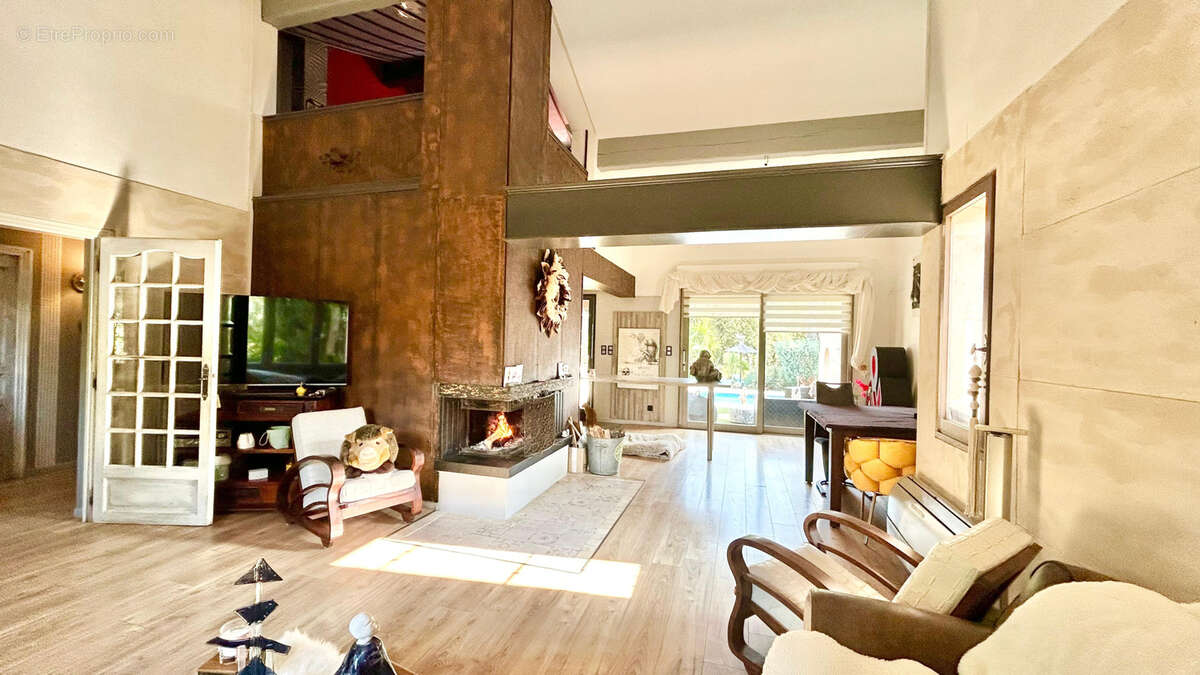 Maison à MONTESQUIEU-DES-ALBERES