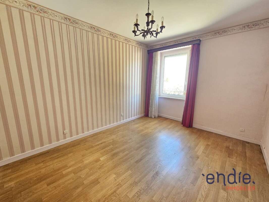 Appartement à VALDOIE