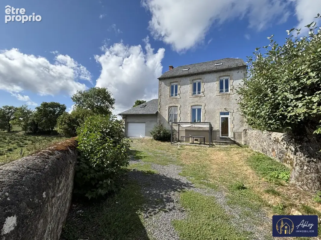 Maison 5 pièces RIOM-ES-MONTAGNES (Cantal) 