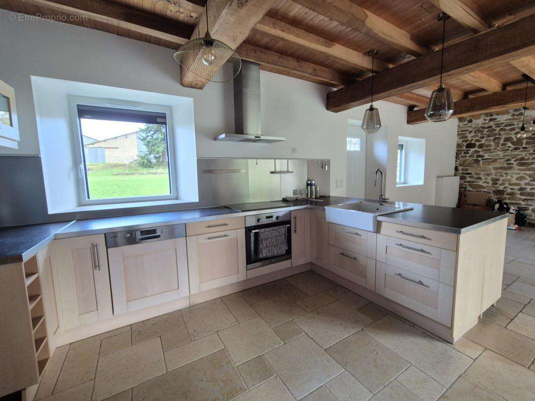 Maison à SAINT-AUBIN-DU-CORMIER