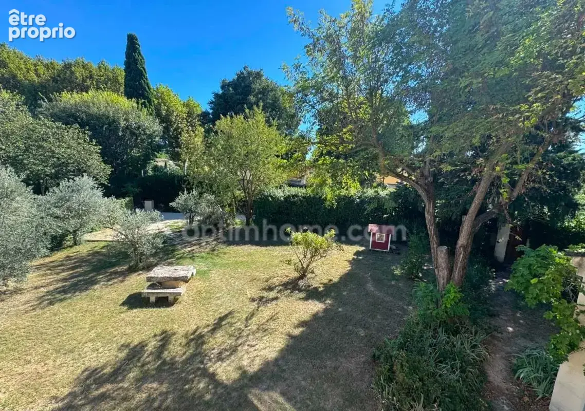 230 m², 6 chambres, vue Alpilles et terrain piscinable à pied du centre de SAINT REMY DE PROVENCE - photo 3
