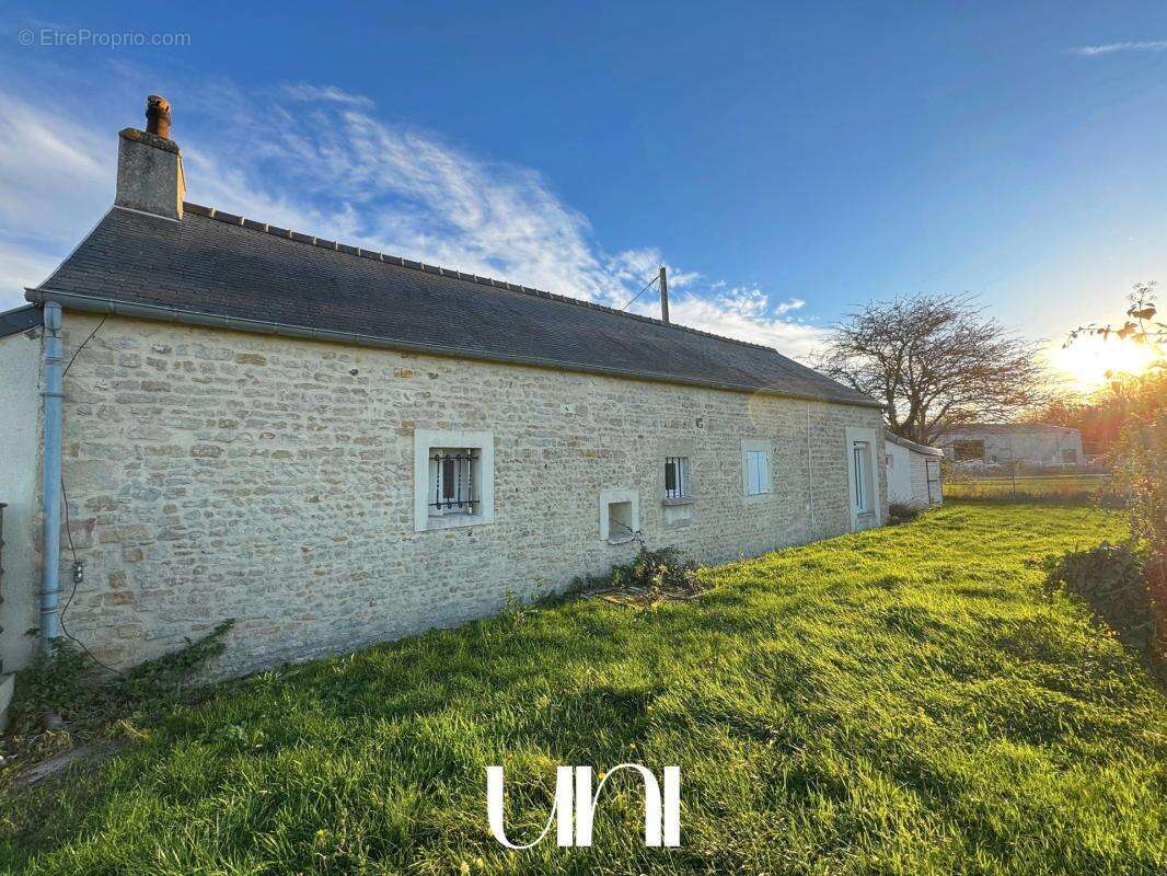Maison à TILLY-SUR-SEULLES