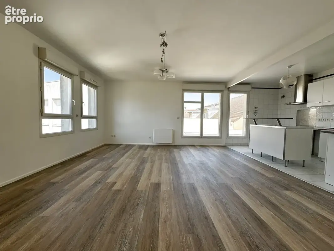 SURVILLIERS Appartement de 3 pièces de 71 m2 habitable avec terrasse de 60 m2 - photo 2