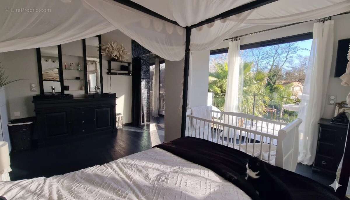 Maison à LA COLLE-SUR-LOUP