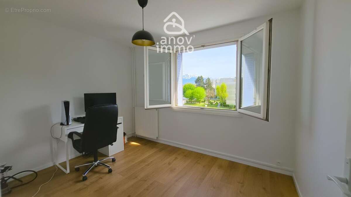 Appartement à FONTAINE