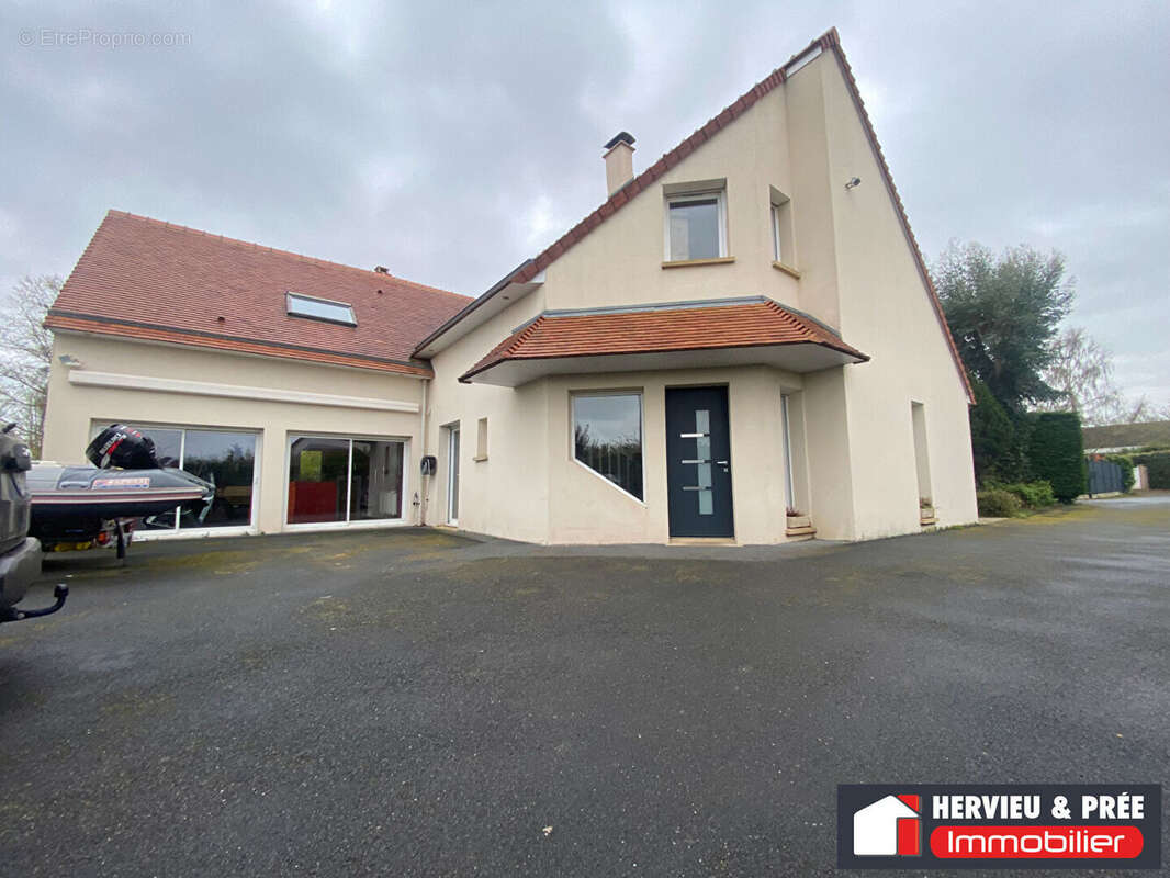 Maison familiale à vendre à Colomby Anguerny, proche de Caen et de la mer, avec 1 422 m² de terrain et 5 chambres - photo 9