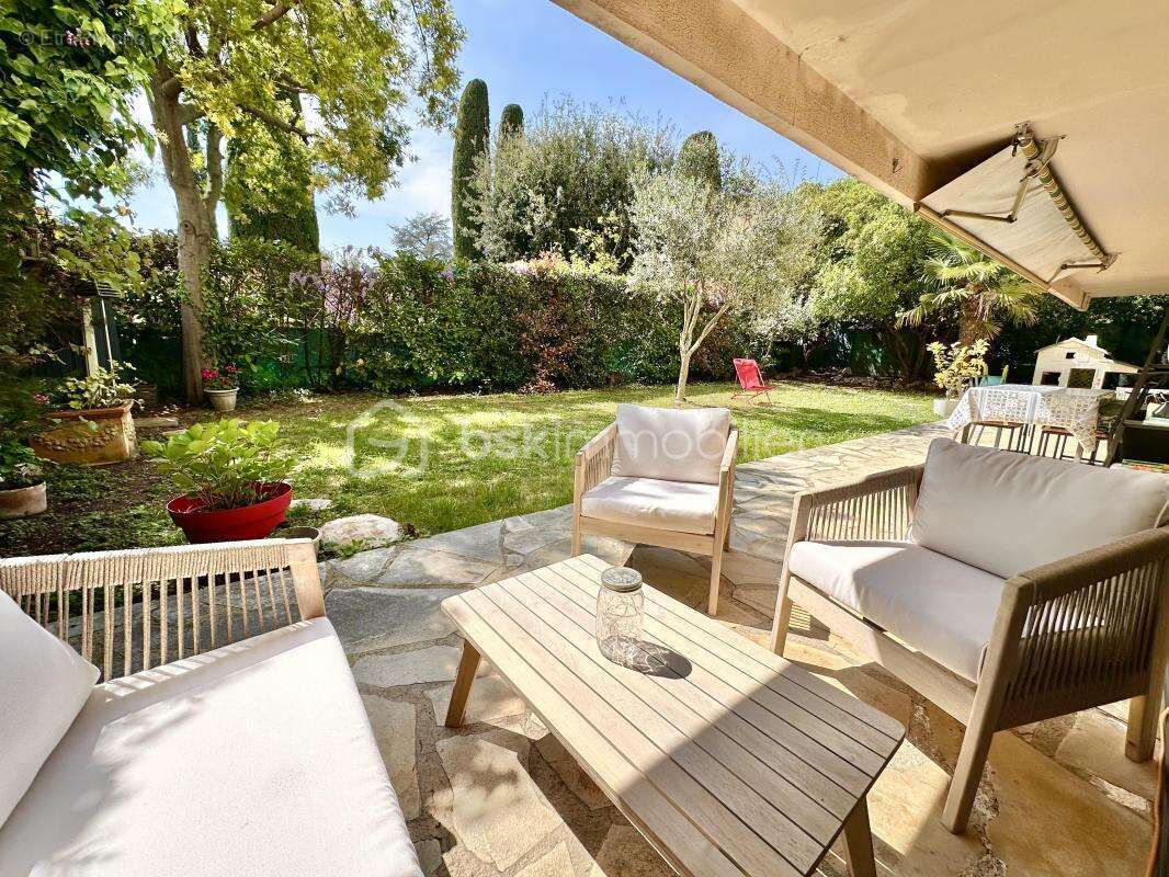 Appartement à VENCE