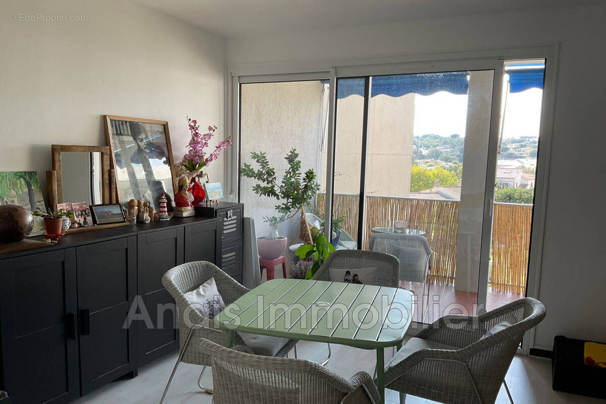 Appartement à COGOLIN