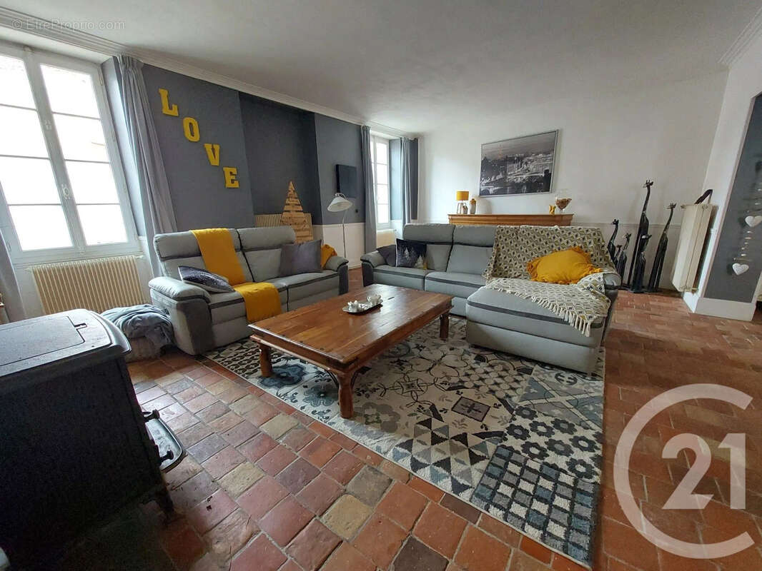 Maison 182 m² à Etais-La-Sauvin  - photo 2