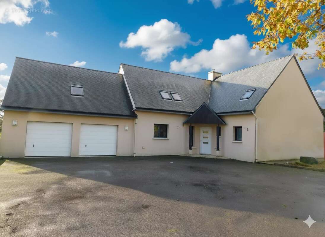 Maison à CARHAIX-PLOUGUER