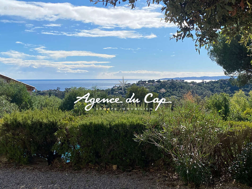 Maison à LES ISSAMBRES