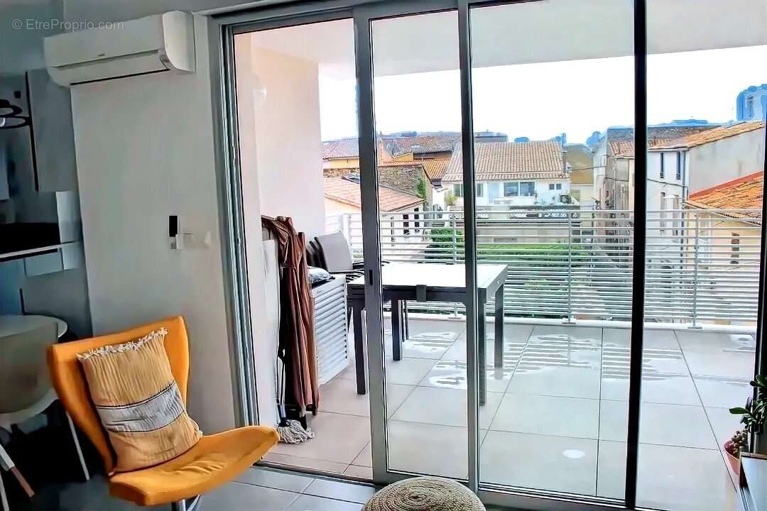 Appartement à MEZE