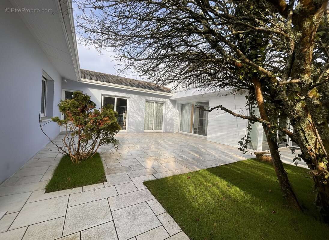 Propriété d'Exception en Première Ligne - photo 3