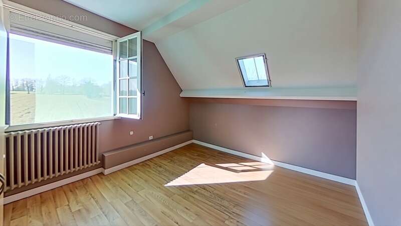 Maison à VEZIN-LE-COQUET