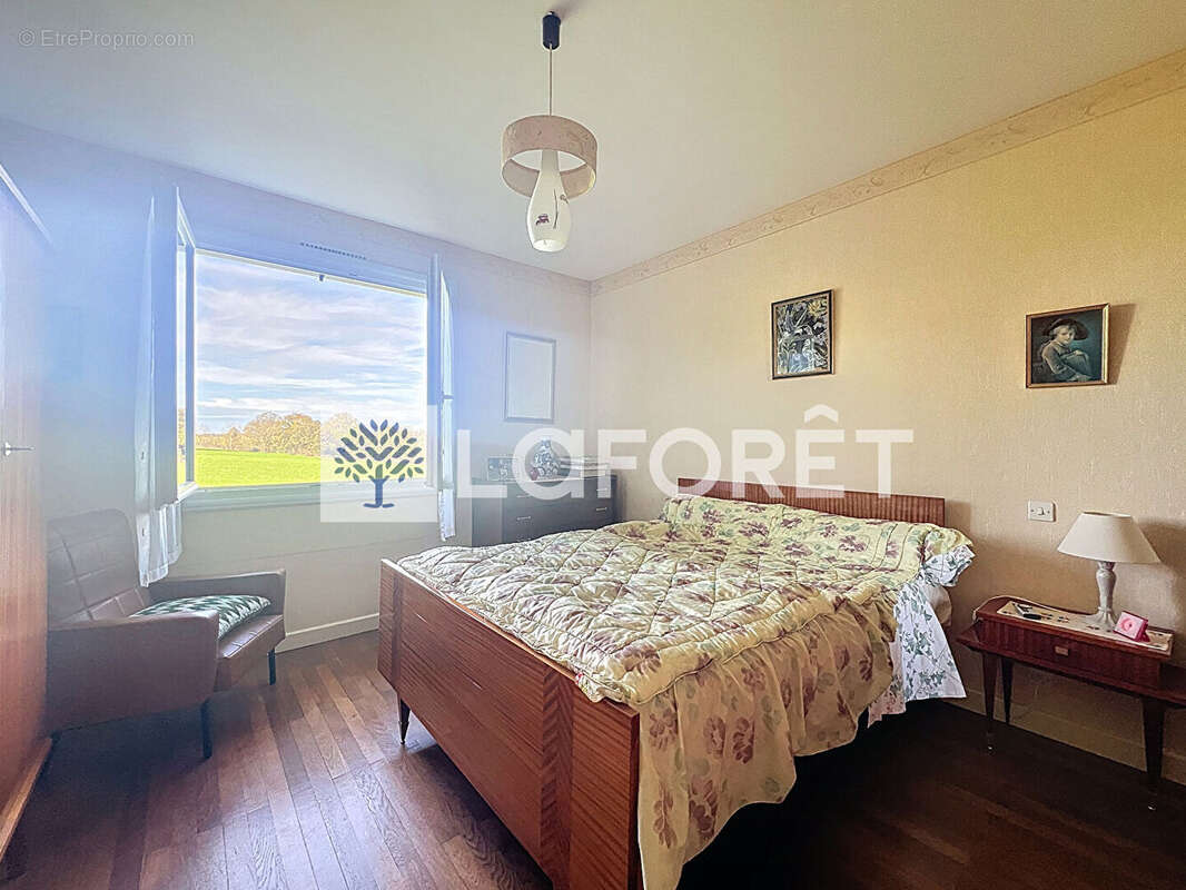 Maison à SAINT-LOUP-LAMAIRE