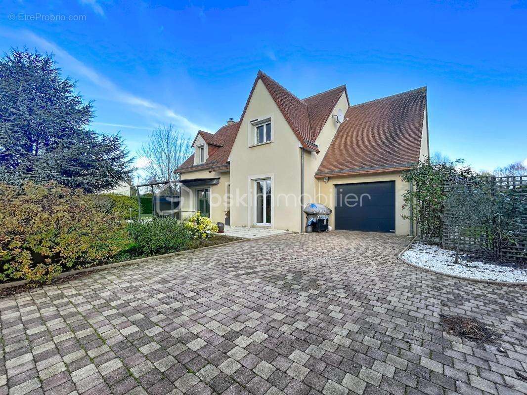 Maison à BENOUVILLE