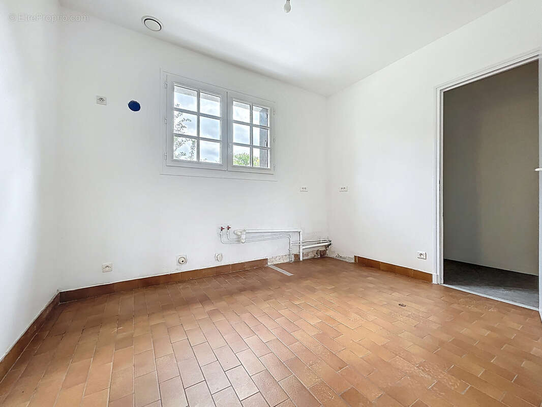 Maison à SAINT-PANTALEON-DE-LARCHE