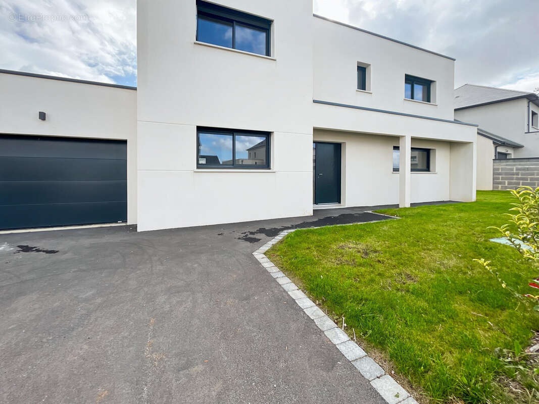 Maison à BIEVILLE-BEUVILLE