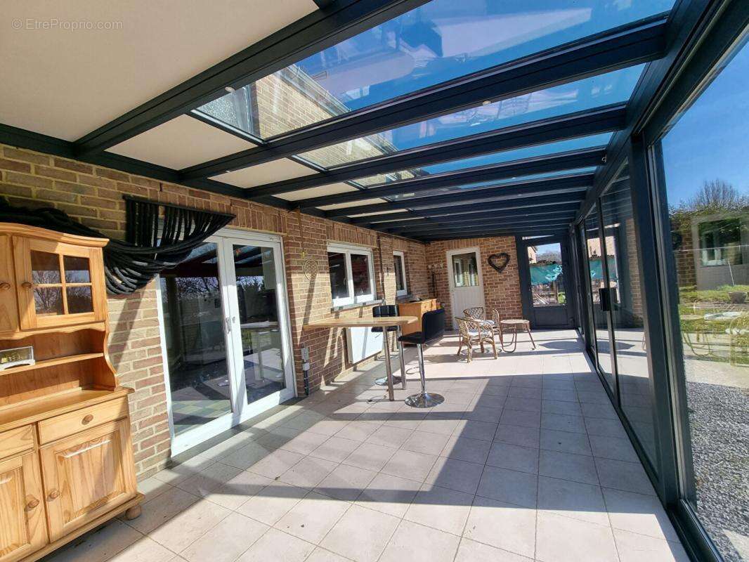 Maison à NEUVILLE-LEZ-BEAULIEU