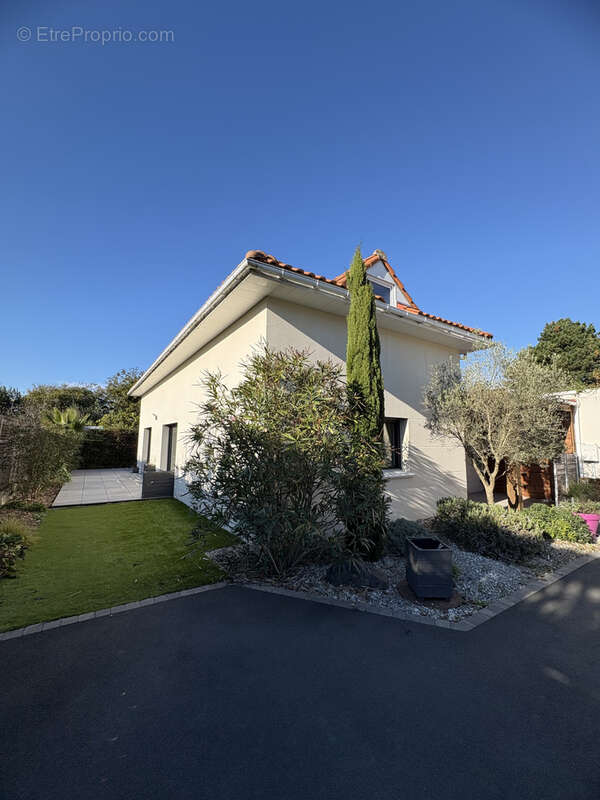 Maison à BOUGUENAIS