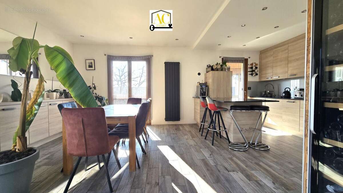 Appartement à PREVESSIN-MOENS