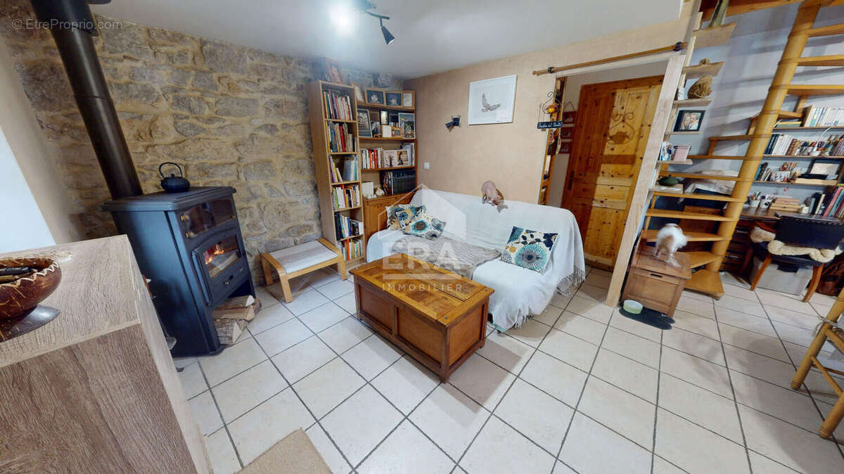 Maison à MERIGNAT