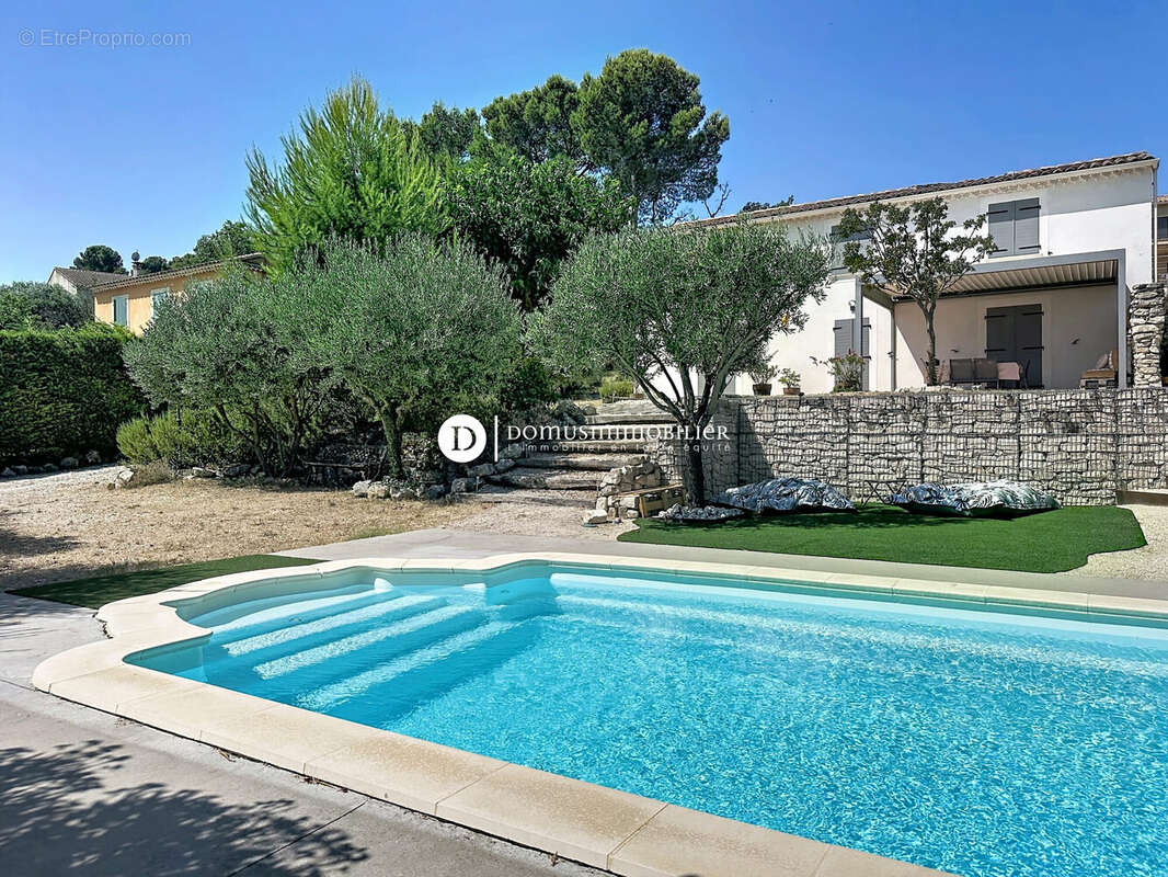 Maison à CHATEAUNEUF-DE-GADAGNE